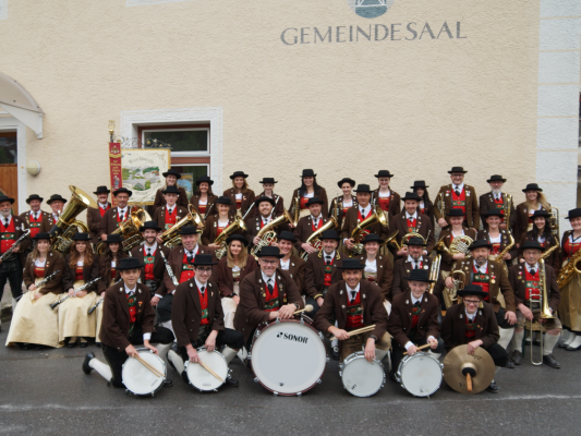 Platzkonzert der MK Grins